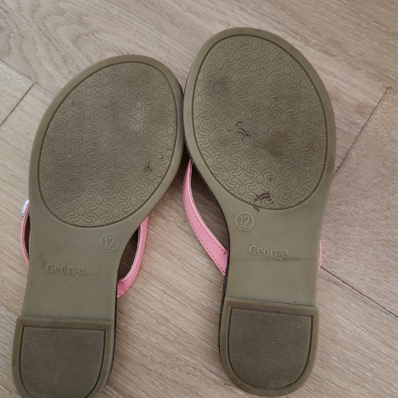 GEORGE | Like new! - Picture 6 of 7